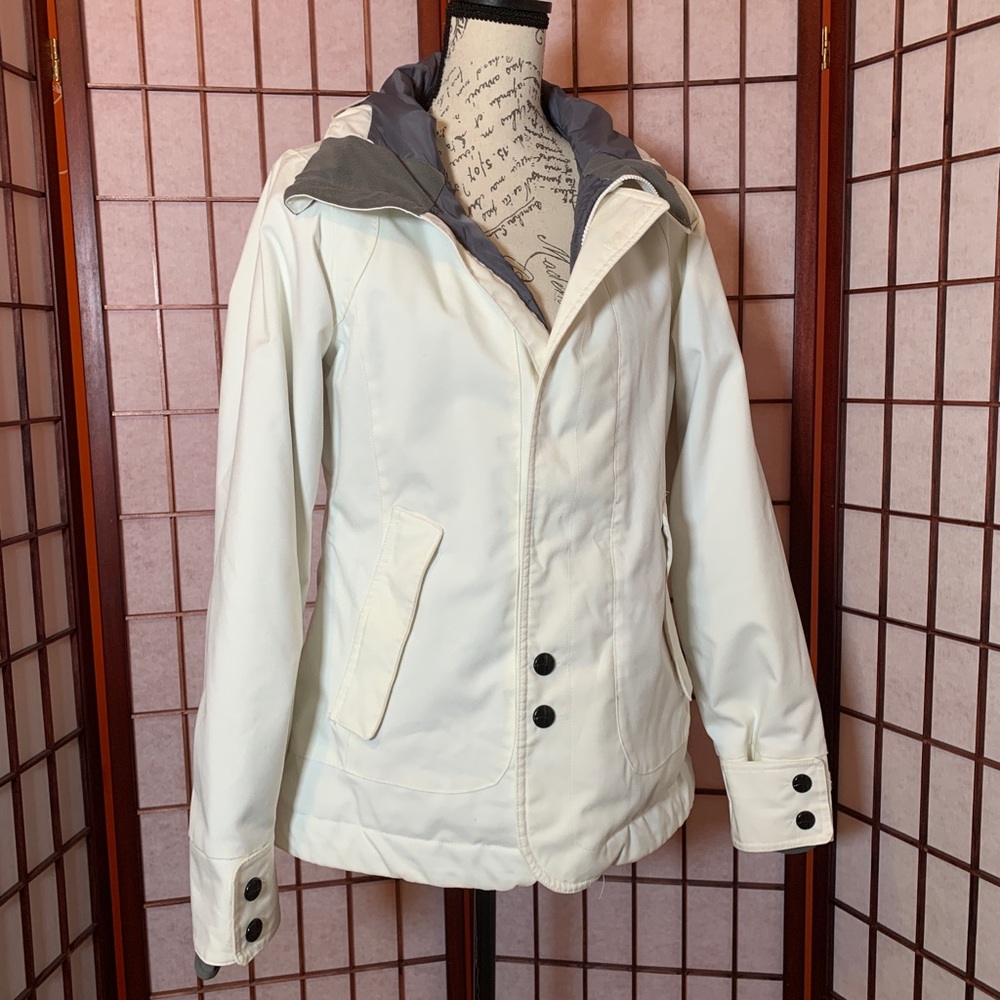 Burton Ski Jacket - Women’s Medium - Fabulous!